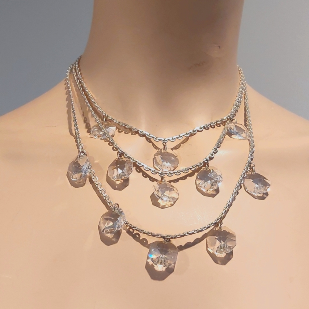 Three layered costume jewelry necklace